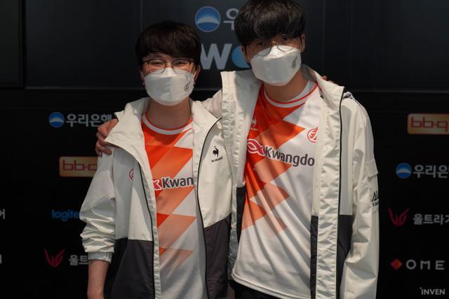 球迷对他的 球迷对他的