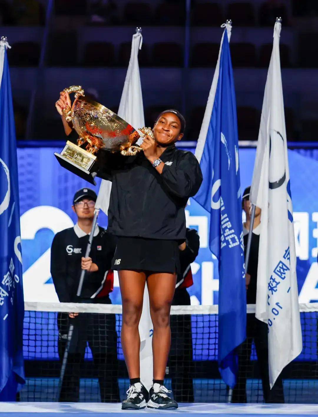 与此同时 与此同时